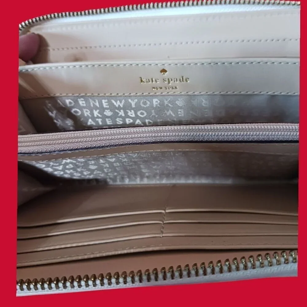 Kate Spade New York Black & White Striped  Wallet With Multiple Card Slots
